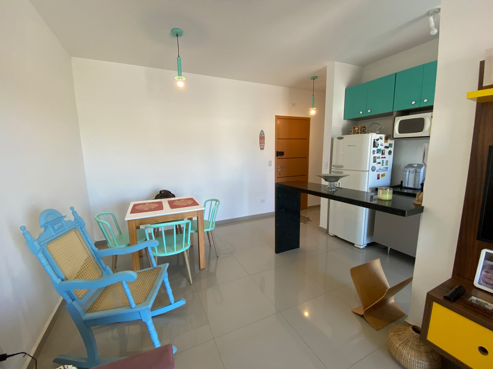 Apartamento mobiliado com varanda gourmet e vista mar no Centro de Ubatuba, foto 2